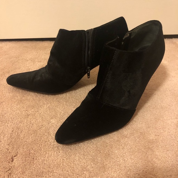 Nine West black booties - Picture 4 of 6